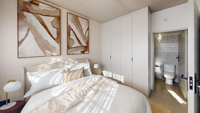 Castle Gate Apartment For Sale: 1 bed, clubhouse, walking paths, pet-friendly.