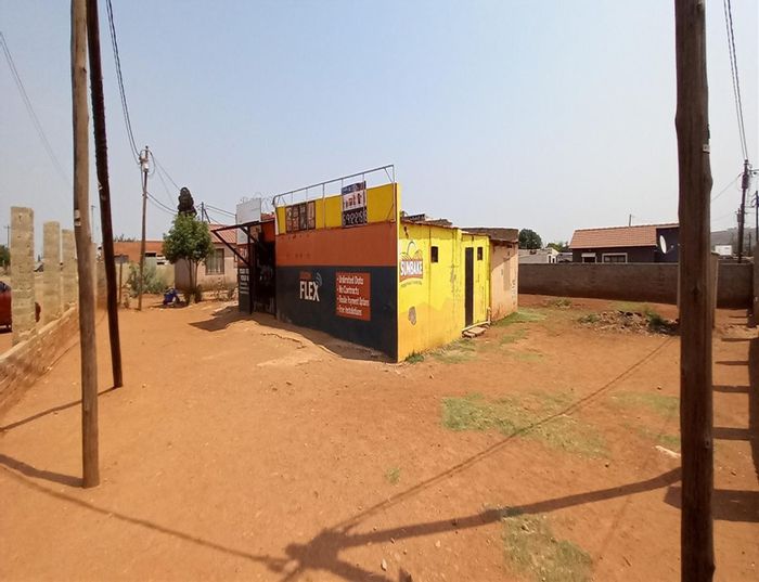 For Sale: House in Orange Farm with shop, 2 bedrooms, and investment potential.