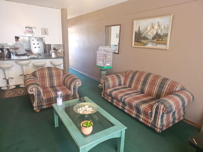 2-Bedroom Apartment For Sale in Paarlshoop, Gated Complex, Close to CBD.