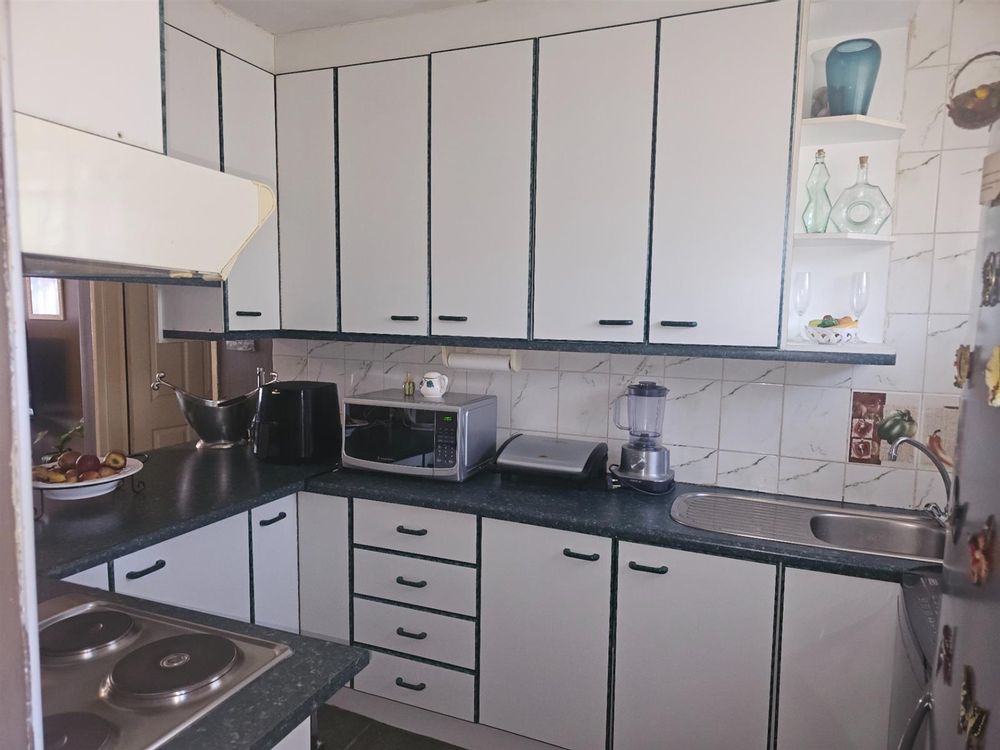 Modern well appointed kitchen