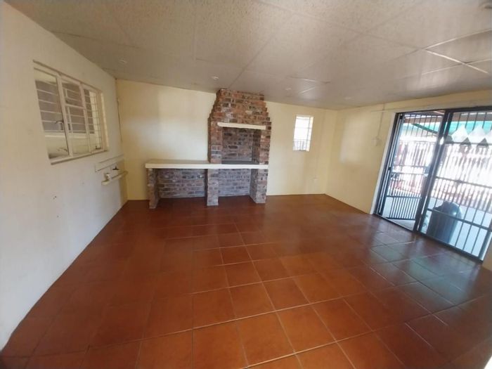 Commercial Property For Sale in Jan Kempdorp Central: 4,228m² with workshop and family home.