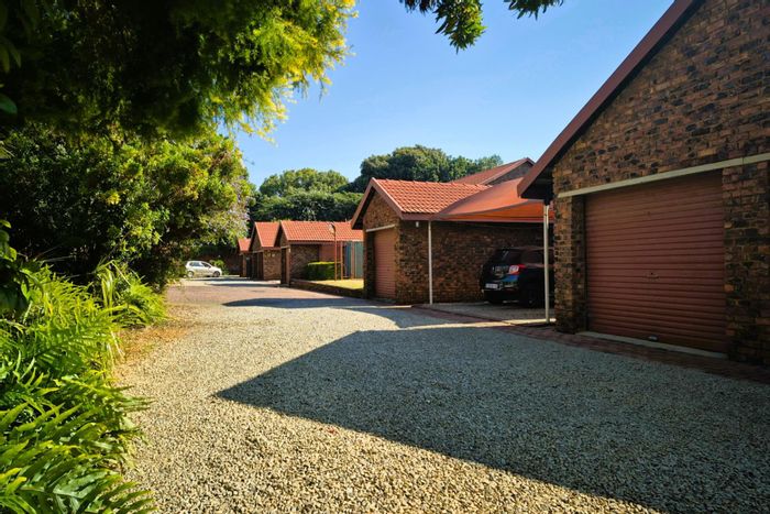 3-Bedroom Townhouse For Sale in Silverton with Garage and Garden Access.