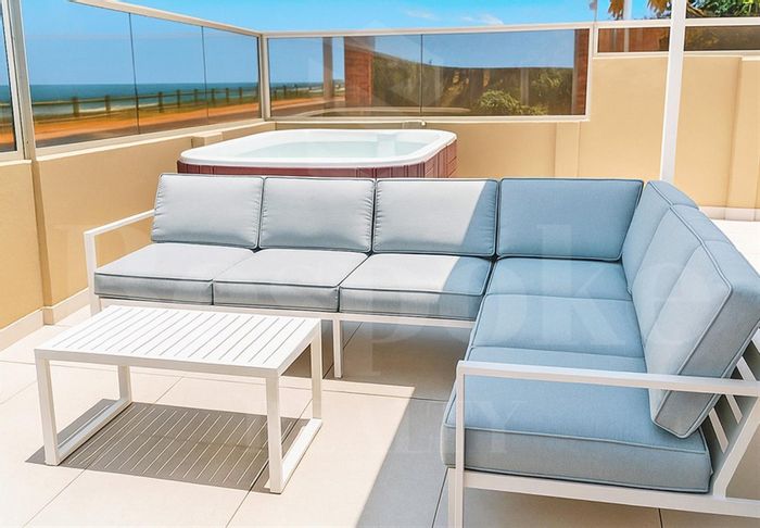 3-bedroom beachfront apartment in Umdloti Beach, pet-friendly with ocean views. For Sale.