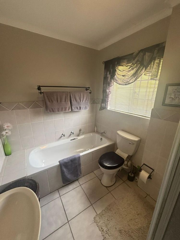 Spare upper bathroom