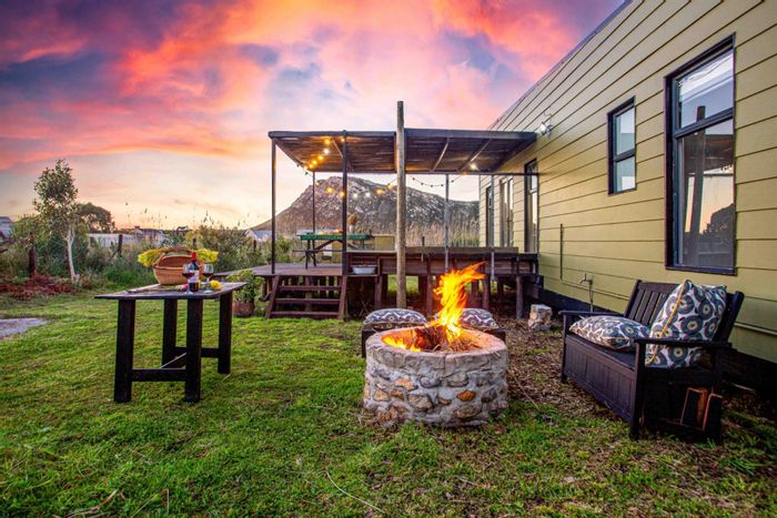 House For Sale in Pringle Bay Central: 3 beds, office, garage, beach access.