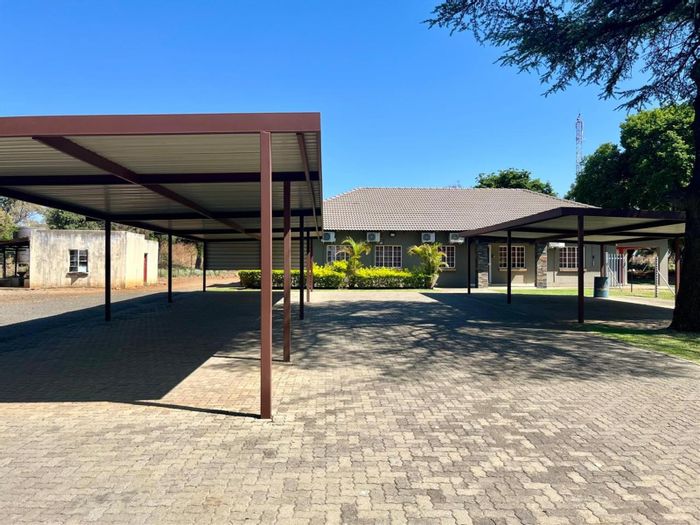 For Sale: Office in Waterkloof AH with 24 bedrooms, 6 bathrooms, large land.