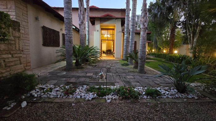 For Sale: 3-Bedroom House in Silver Lakes with pool, garden, and entertainment area.