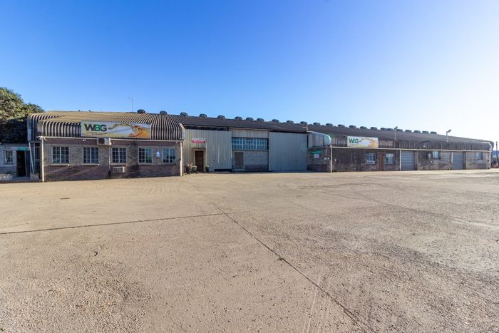 Industrial Property To Rent in Markman: Warehouse, Offices, Workshops & Large Yard.