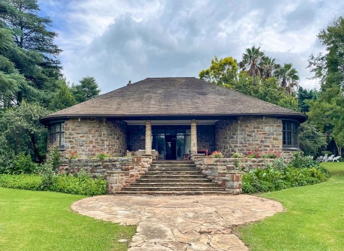 Northdene House For Sale: Historic estate with river access, guest accommodations, and amenities.