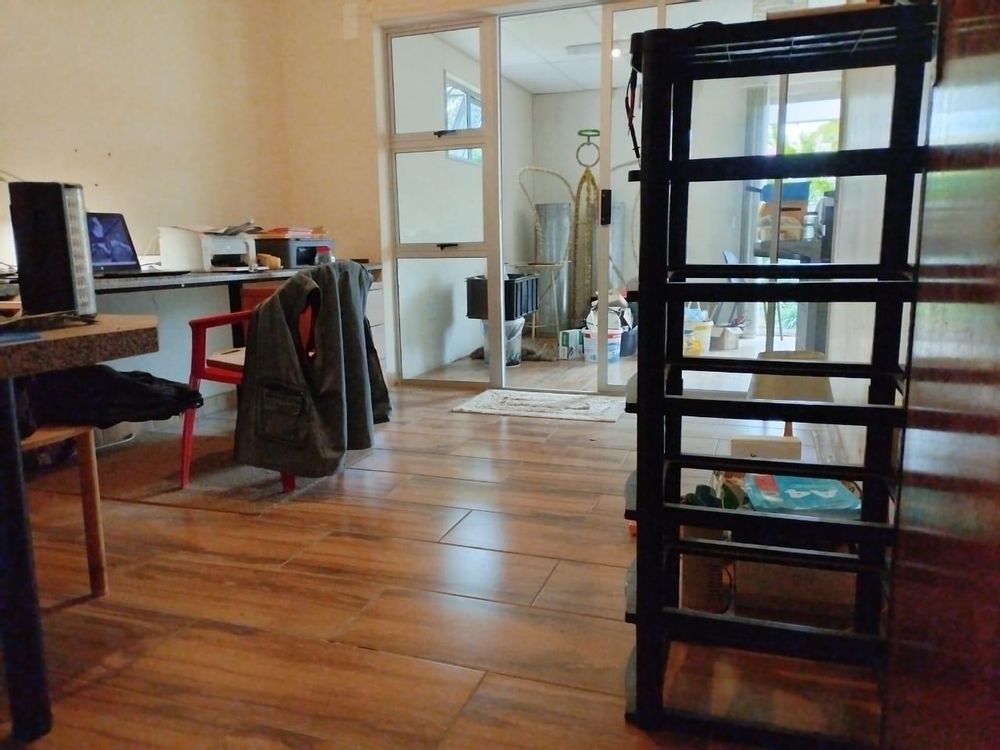 Very bright Study Room