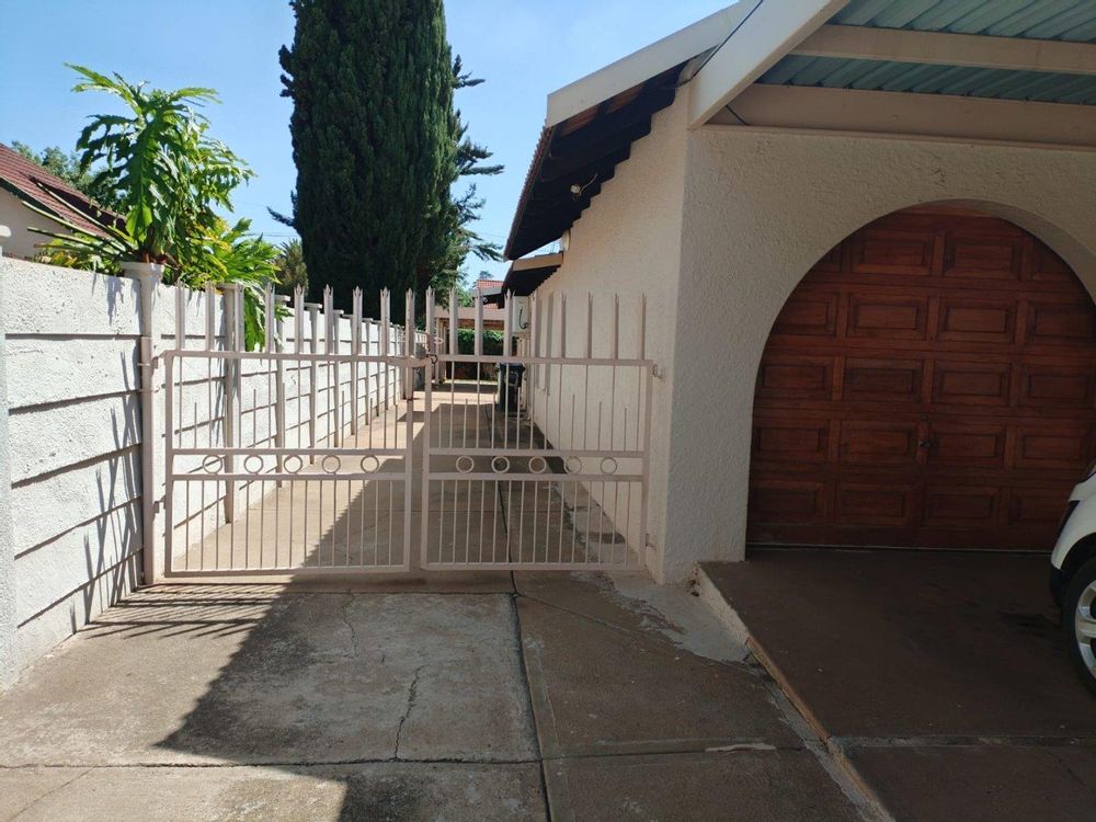 Drive way next to house