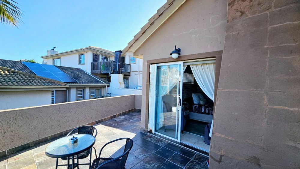 MAIN BEDROOM OPEN PATIO