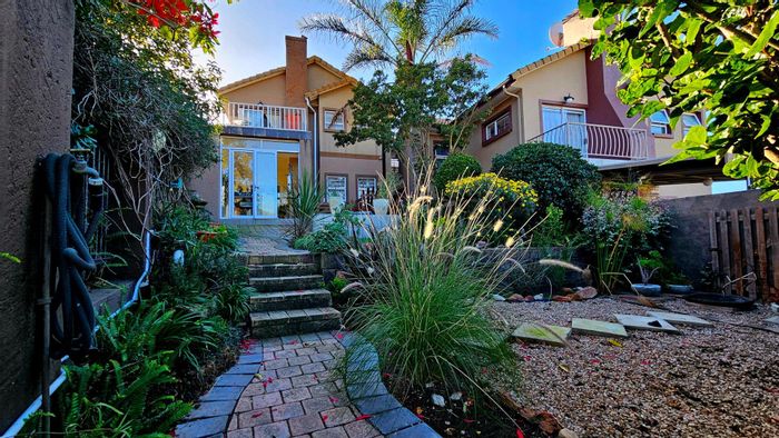 Island View House For Sale: 3 beds, 2.5 baths, double garage, entertainment patio.