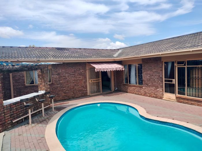 Riebeeckstad House For Sale: 3 beds, pool, patio, and bar for entertaining.