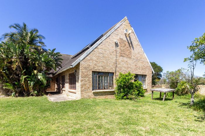 8-Bedroom House with Outbuildings and Water Storage in Greenbushes | For Sale