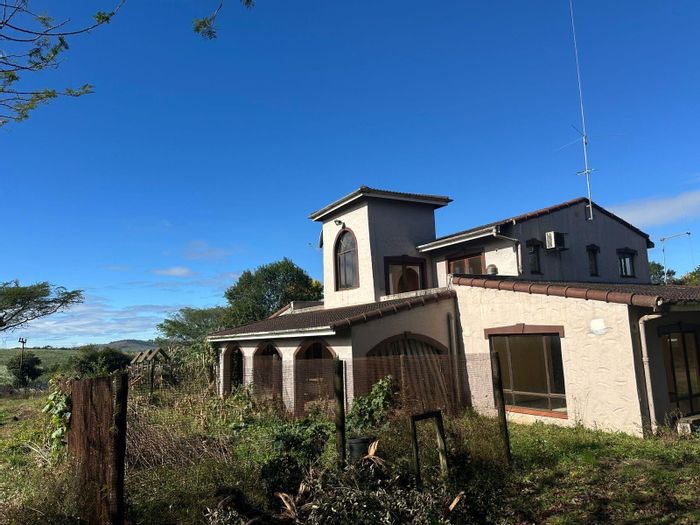 Farm for Sale in Camperdown Central: 50,000m² with tenant, utilities, and zoning potential.