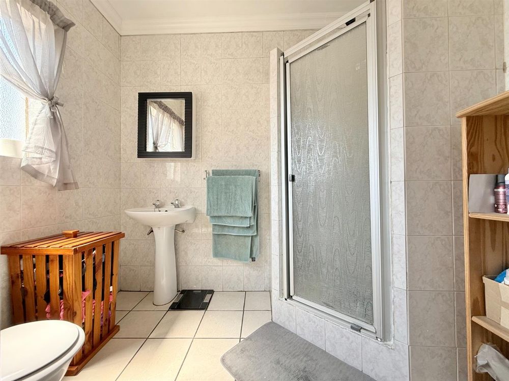 Main en suite Bathroom