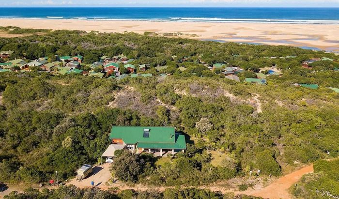 Coastal house for sale in Gamtoos Mouth Central with private jetty access.