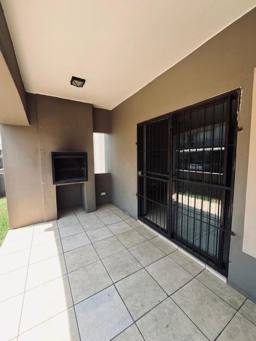 Brenthurst House For Sale: Ground floor unit with built-in braai and communal pool.