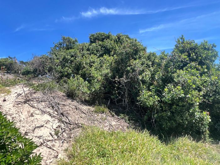 Vacant Land Residential For Sale in Paradise Beach, 816 sqm near shoreline access.