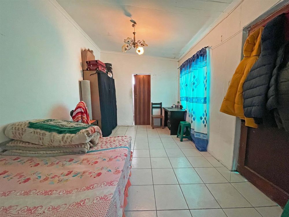 seperate entrance bedroom