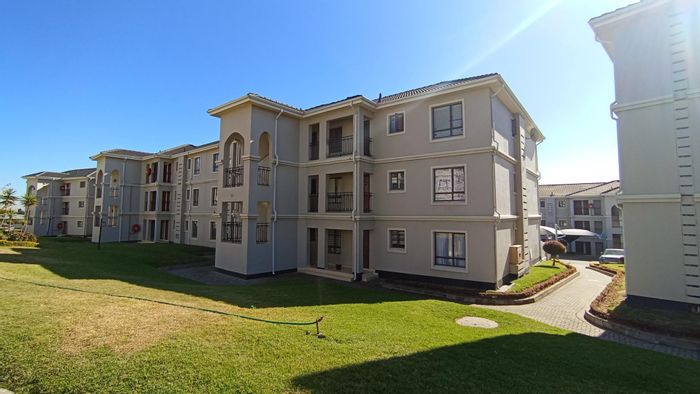 2-Bedroom House in Summerset For Sale: 24-hour security, private balcony, great location.