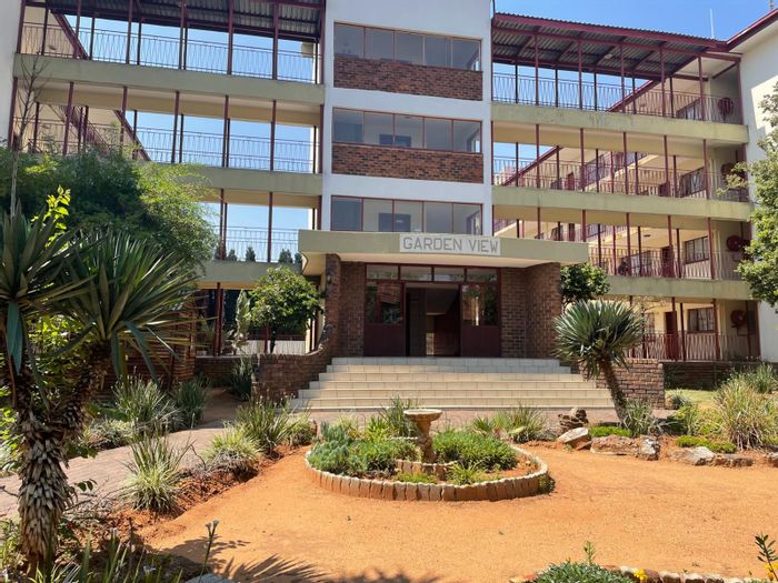 Kensington B Apartment For Sale: 2 Bedrooms, Secure Parking, Great Views, 24-Hour Security.