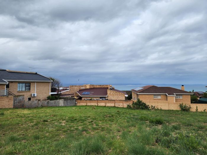 Wavecrest For Sale: 600sqm vacant land with sea views, easy access to amenities.