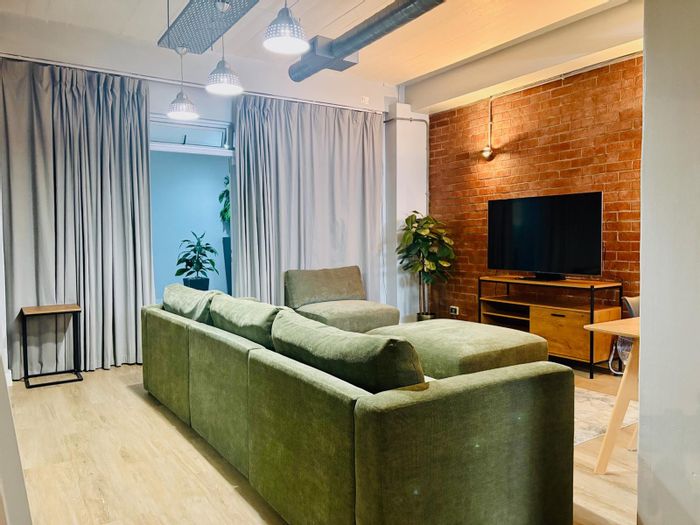 For Sale: Apartment in Gardens, 1 bed, Airbnb-friendly, spacious layout, prime location.