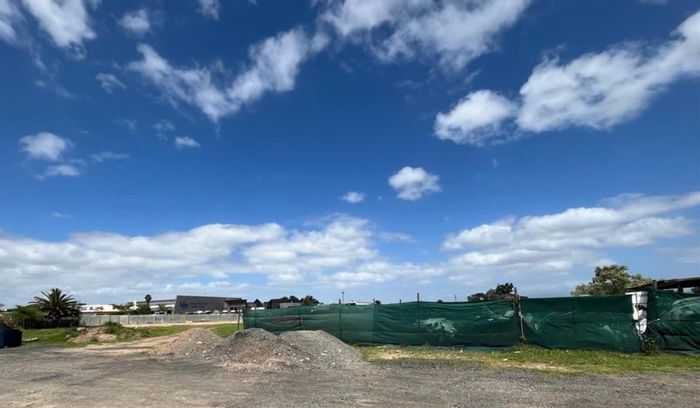 Vacant Agricultural Land To Rent – 5100m2 in Joostenbergvlakte with flexible zoning.