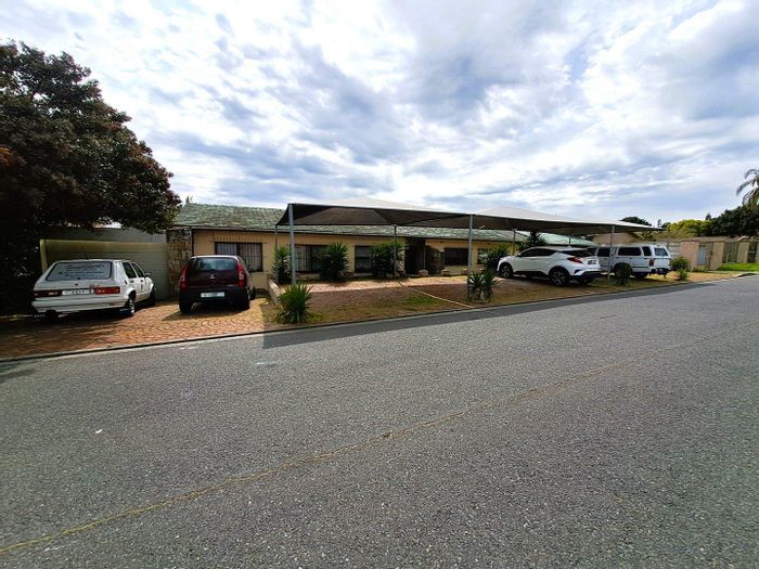 For Sale: Spacious 7-bedroom house in Protea Heights with pool and braai area.