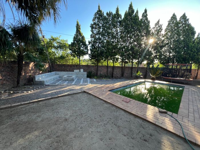 Rooihuiskraal House To Rent: 4 Bedrooms, Pool, Garage, Entertainment Area, Low Maintenance Yard.