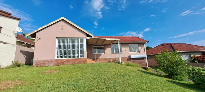 Margate Central House For Sale: Sea views, dual living, close to amenities.