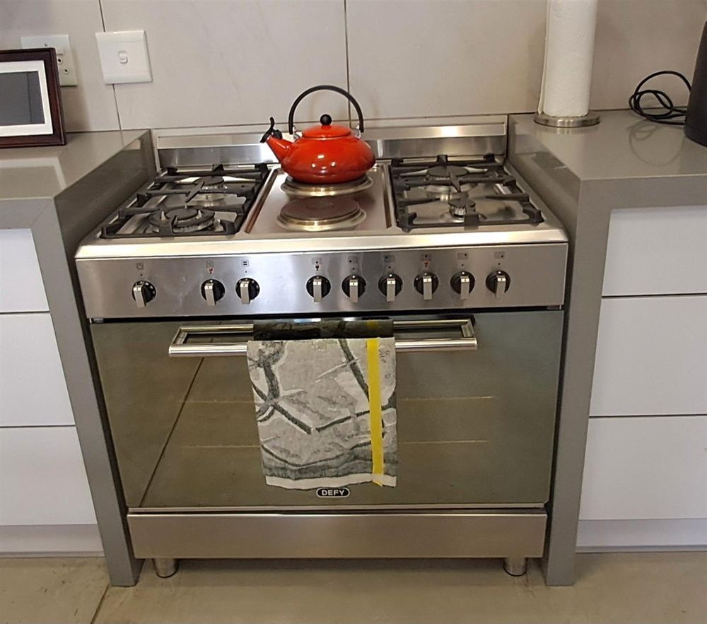 4 plate gas, 2 elektric