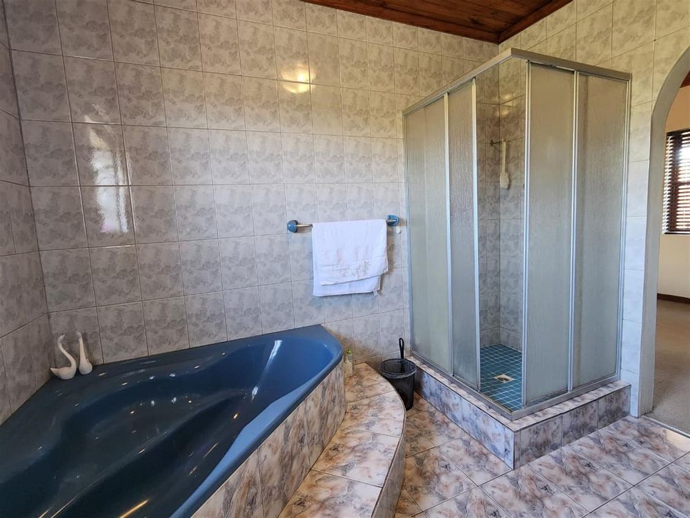 Bathroom en suite