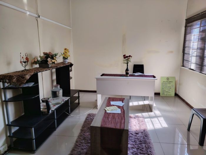 Office for Sale in Pietermaritzburg Central: 3 Offices, Reception, Air Conditioning.