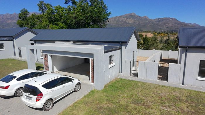 For Sale: House in Paarl South with spacious interiors, secure estate living.