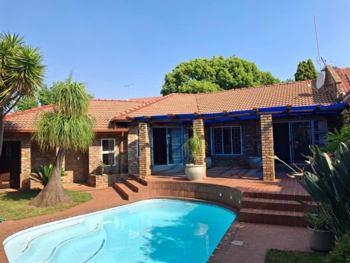 For Sale: 3-Bedroom House in Moreleta Park with pool, lapa, and double garage.