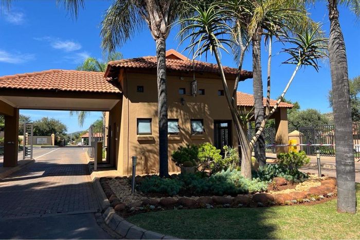 Vacant Land Residential for Sale in Birdwood Estate: 1344m², clubhouse, gym, pool.