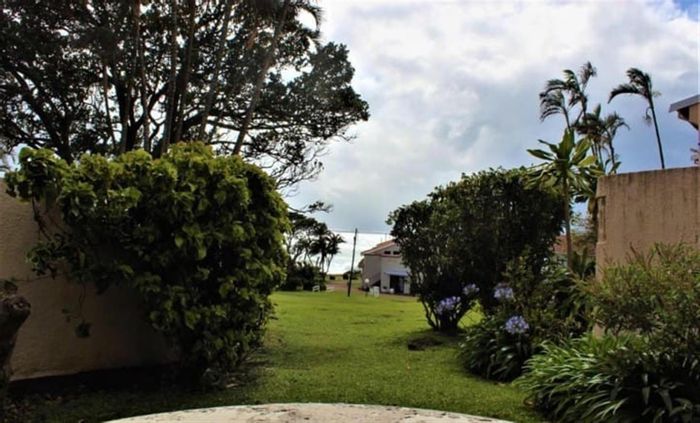3-Bedroom House For Sale in Port Edward Central, steps from beach and amenities.