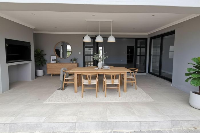 For Sale: 4-Bedroom House in Paarl South with expansive plots and secure estate living.