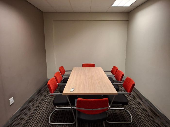 A-Grade Office in Humewood with Sea Views and 24-Hour Security - To Rent