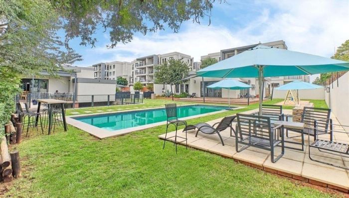 3-Bedroom Apartment to Rent in Kyalami AH with Pool, Gym, and Security.