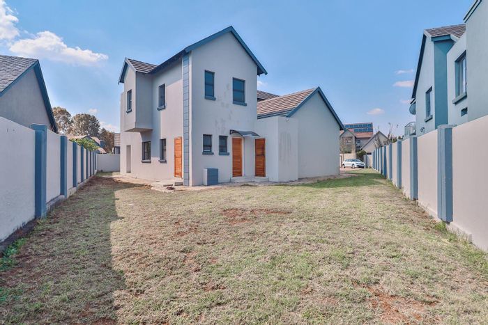 For Sale: Townhouse in Melodie with 4 beds, 3 baths, and private yard.