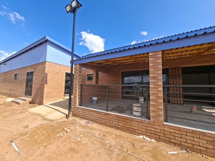 Retail Space & Carwash Available To Rent in Stinkwater, Pretoria North.