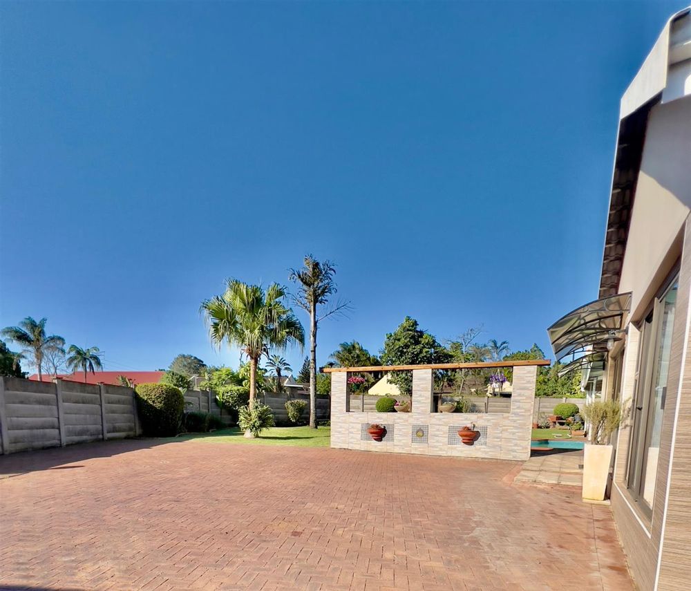 Feature Wall for Privacy