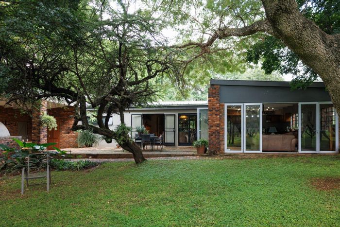 Olive Farm for Sale in Hartbeespoort Rural: Venue, residential units, and irrigation system.