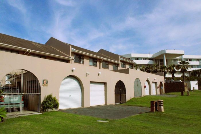 Gonubie Townhouse For Sale: 3 Bedrooms, Ocean Views, Secure Garage, Convenient Living.