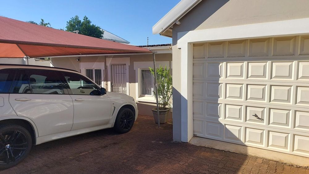 Garage and car ports