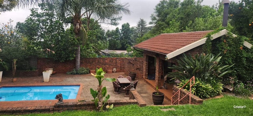 Lapa and Swiming Pool